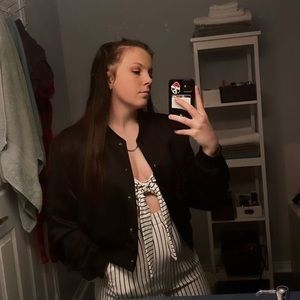 Meet your Posher, Jillian